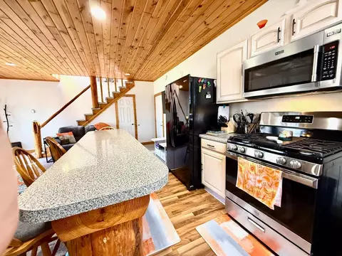 Kitchen - 18286 Johnson Rd, Brainerd, MN 56401 photo 3 of 6