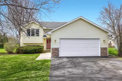 501 Underwood Ln NW, Saint Michael, MN 55376