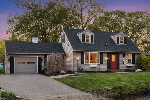 418 Tyler Ave S, Hopkins, MN 55343