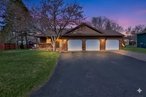 103 Kenneth Ln, Monticello, MN 55362
