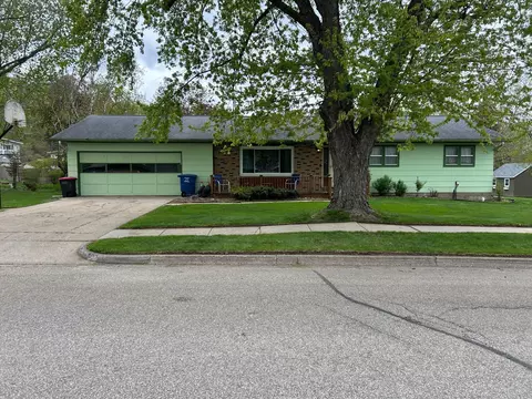 1003 Burton St, Red Wing, MN 55066