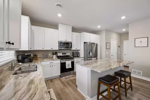 6592 Genevieve Trl S, Cottage Grove, MN 55016