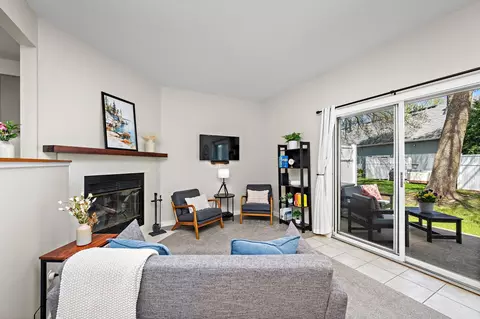5607 Sanibel Dr, Minnetonka, MN 55343