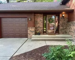 8648 Park Ave, Saint Bonifacius, MN 55375