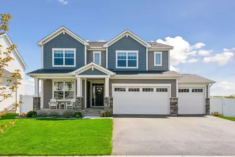145 Maple Ter, Waconia, MN 55387