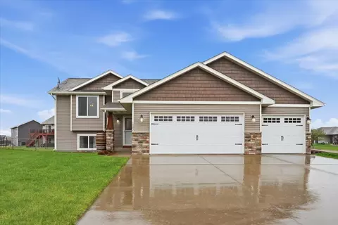 1542 Ponderosa Ln, New Richmond, WI 54017