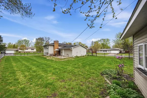 Exterior - 1778 Gabbro Trl, Eagan, MN 55122 photo 7 of 9
