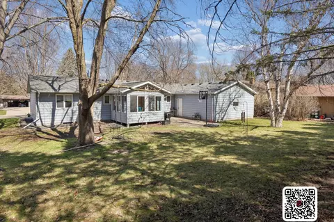 Exterior - 908 Pleasantview Dr SE, Willmar, MN 56201 photo 6 of 8