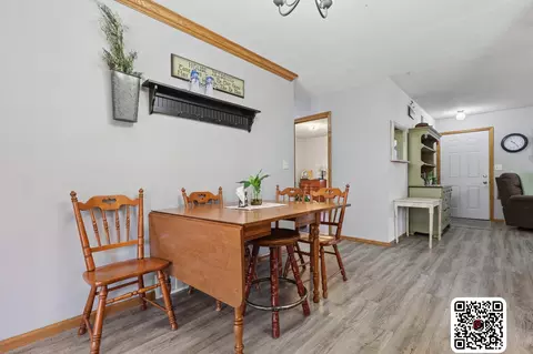 Dining - 908 Pleasantview Dr SE, Willmar, MN 56201 photo 2 of 2