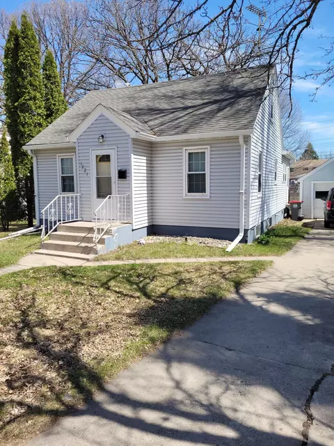 1221 Irving St, Alexandria, MN 56308