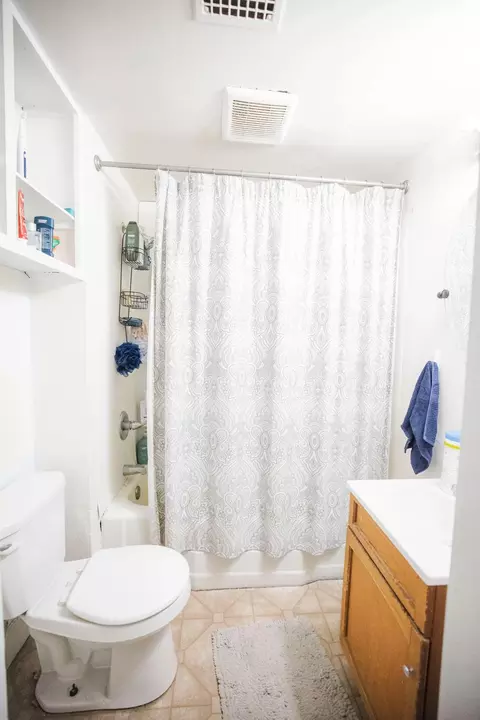 Bath - 107 E 4th St, Morris, MN 56267 photo 2 of 2