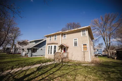 Exterior - 107 E 4th St, Morris, MN 56267 photo 2 of 6