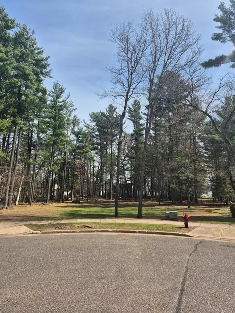 316 Violet Cir, Grantsburg, WI 54840