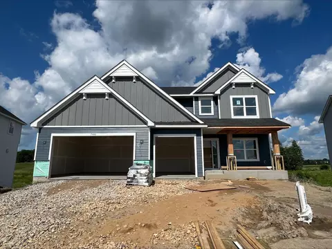 7489 Lotus Ln, Lino Lakes, MN 55038