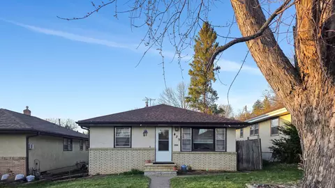 435 Hoyt Ave E, Saint Paul, MN 55130