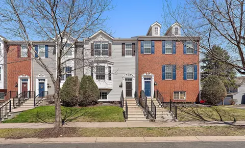 225 Heritage Ln, Circle Pines, MN 55014