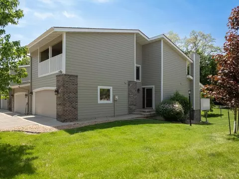 6777 W 82nd St, Bloomington, MN 55438