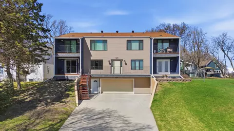 327 10th Ave S #3, Fargo, ND 58103