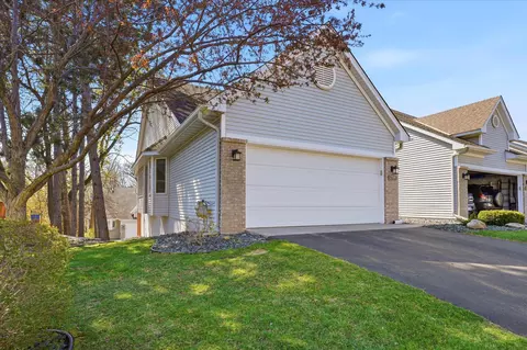2709 Pine Ridge Dr, Anoka, MN 55303