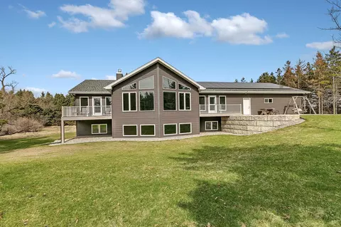 1315 Karnis Dr NW, Alexandria, MN 56308