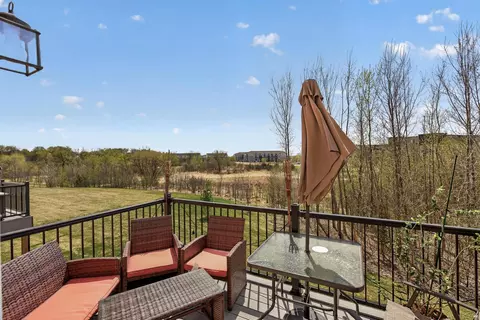 1757 Emerson Ct, Chaska, MN 55318