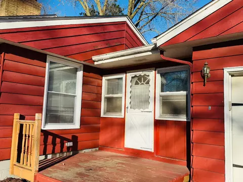 8431 Palm St NW, Coon Rapids, MN 55433