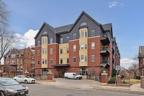 301 Clifton Ave #3D, Minneapolis, MN 55403
