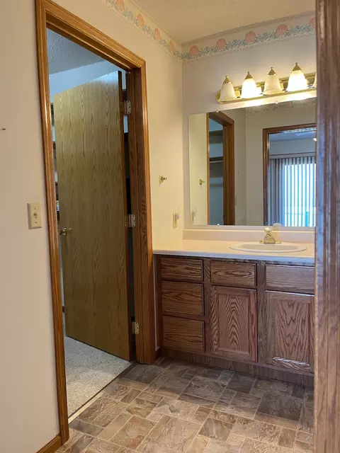 Bath - 1225 6th Ave N, Windom, MN 56101 photo 2 of 6