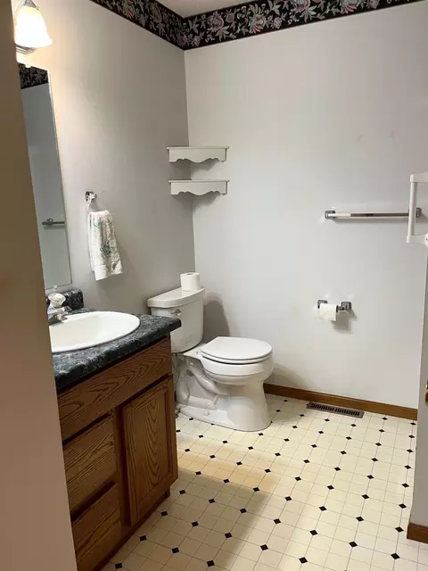 Bath - 1225 6th Ave N, Windom, MN 56101 photo 4 of 6