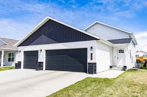 2043 11th St W, West Fargo, ND 58078