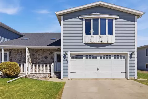 1412 14 12 Ave E, West Fargo, ND 58078