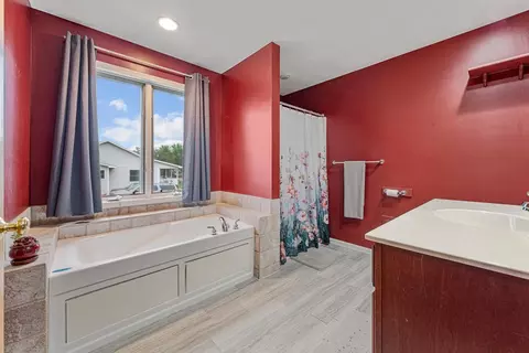Bath - 29107 Danel Ave, Randolph, MN 55065 photo 2 of 4