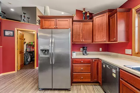 Kitchen - 29107 Danel Ave, Randolph, MN 55065 photo 4 of 4