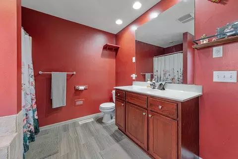 Bath - 29107 Danel Ave, Randolph, MN 55065 photo 1 of 4