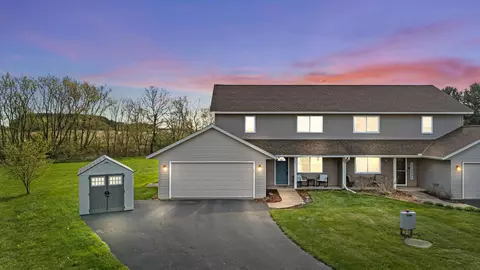 1375 Alton Ln, Hammond, WI 54015