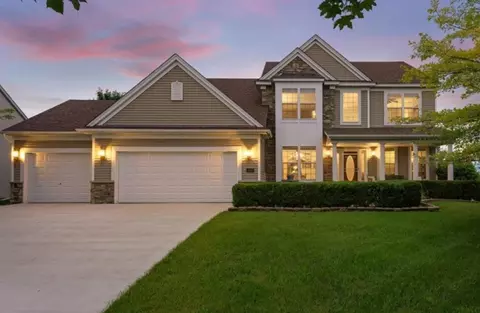 749 Ali Ln, Victoria, MN 55386