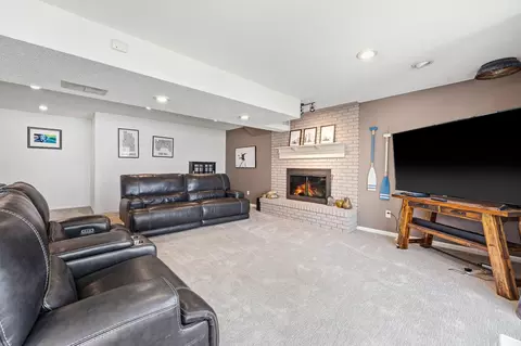 Living - 429 Reflection Rd, Apple Valley, MN 55124 photo 6 of 6