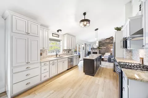 Kitchen - 429 Reflection Rd, Apple Valley, MN 55124 photo 5 of 5