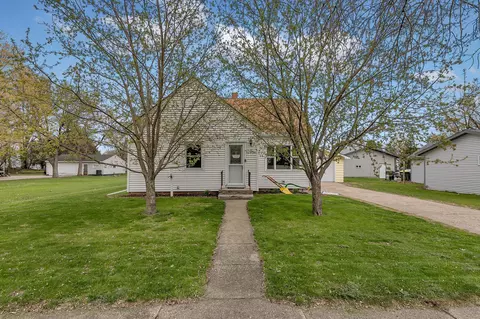 430 Pleasant Ave S, Brooten, MN 56316