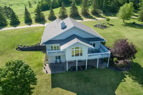 14124 Eagle Lake Rd, Battle Lake, MN 56515