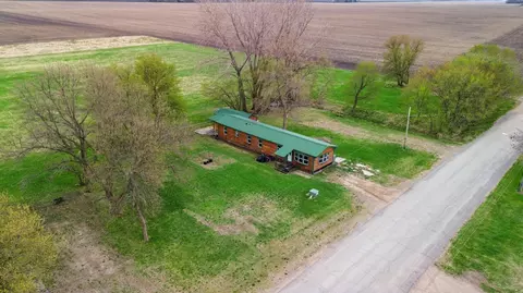 41 Bowman St, Stewart, MN 55385