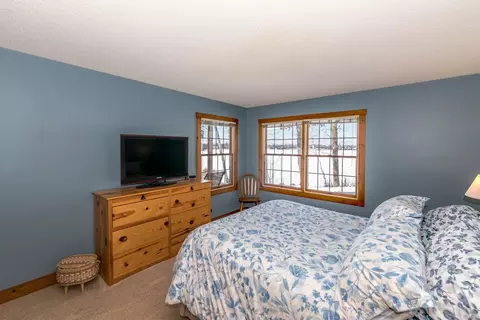Bedroom - 1387 E Pointe Dr, East Gull Lake, MN 56401 photo 2 of 4