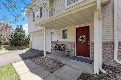 7148 Jorgensen Ln S, Cottage Grove, MN 55016