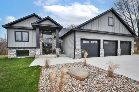 1218 Highway St N, Dodge Center, MN 55927