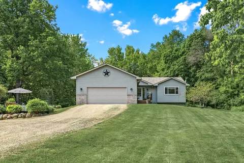 15595 Hidden Hollow Ln, New Prague, MN 56071