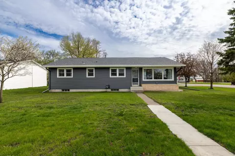 822 W Chandler St, Arlington, MN 55307