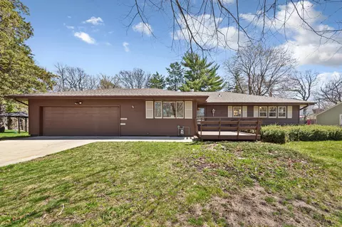 1051 Anderson Pl, Owatonna, MN 55060