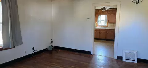 Living - 620 Saint Thomas Ave, Albert Lea, MN 56007 photo 1 of 2