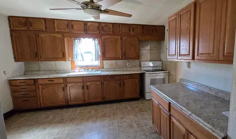 Kitchen - 620 Saint Thomas Ave, Albert Lea, MN 56007 photo 1 of 2