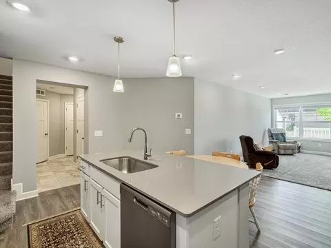 Kitchen - 1211 Lower 143rd St E, Rosemount, MN 55068 photo 4 of 5